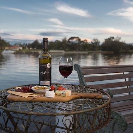 Murray River Lodge Luxury Boutique Accommodation B&B - Adults Only North Yunderup Exterior photo
