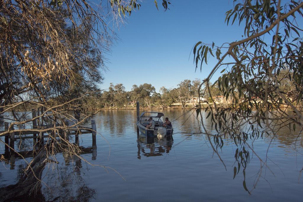 Murray River Lodge Luxury Boutique Accommodation B&B - Adults Only North Yunderup Exterior photo