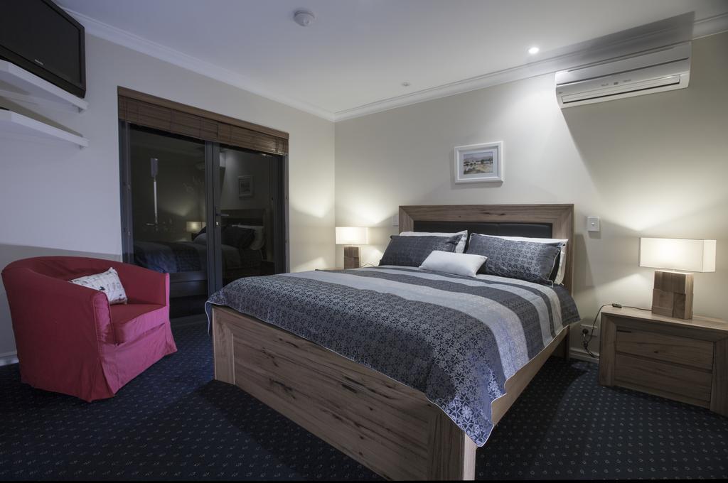 Murray River Lodge Luxury Boutique Accommodation B&B - Adults Only North Yunderup Room photo