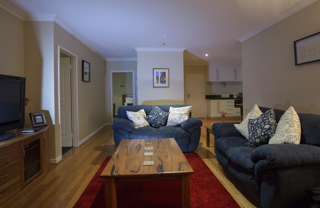 Murray River Lodge Luxury Boutique Accommodation B&B - Adults Only North Yunderup Exterior photo